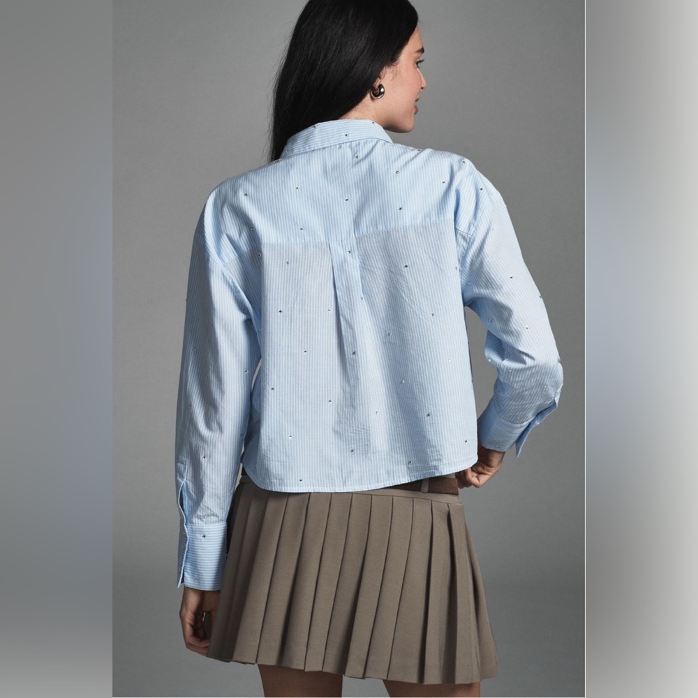 Maeve Anthropologie cropped Light Blue Button-Up Shirt with Embellishments - Picture 3 of 8